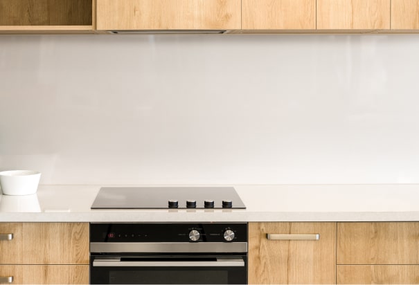 White splashback kitchen